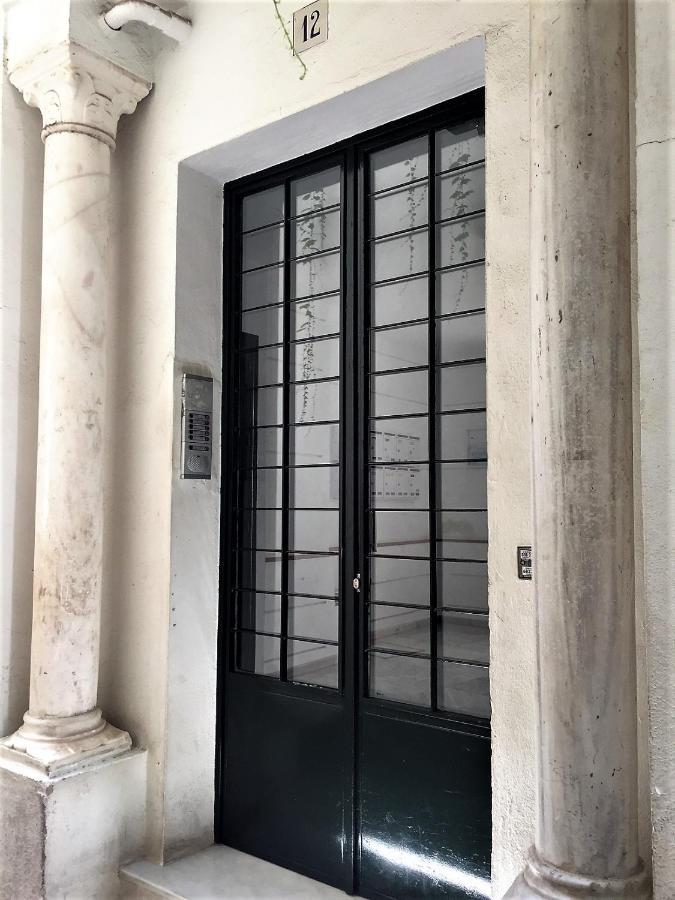 Luminoso Y Amplio Apartamento En El Centro Historico De Sevilla Kültér fotó